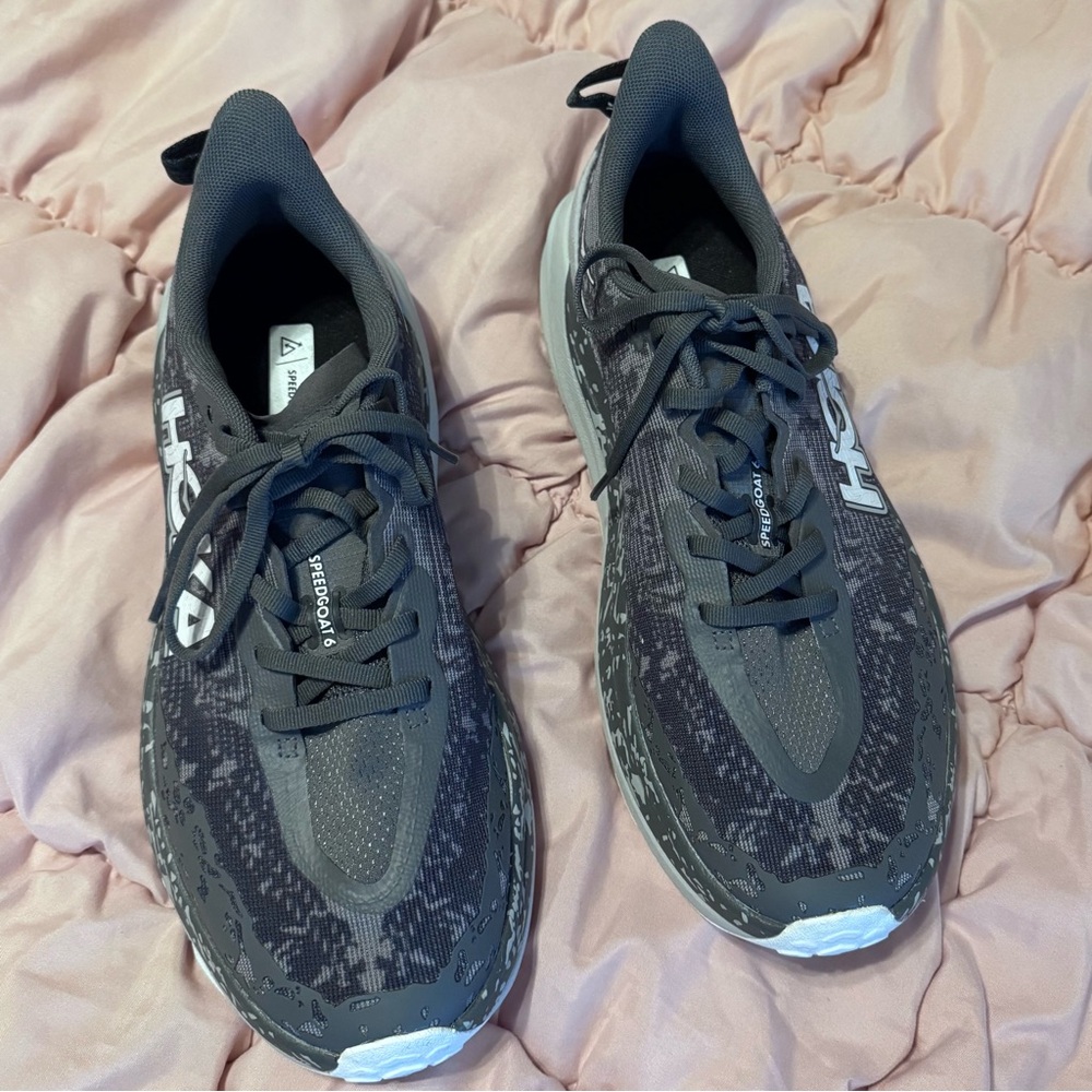 Womens Hoka Speedgoat 6 Gray White Trail Running Shoes Size 10 Wide 10D like NEW